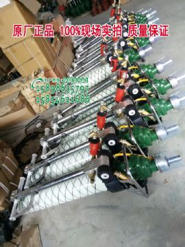 點(diǎn)擊查看詳細(xì)信息<br>標(biāo)題：發(fā)往山西太原MQT-120/2.3氣動(dòng)錨桿鉆機(jī)及配件 閱讀次數(shù)：1944